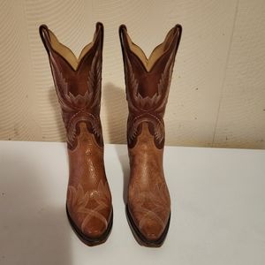 Luchesse Tilly ladies size 9.5